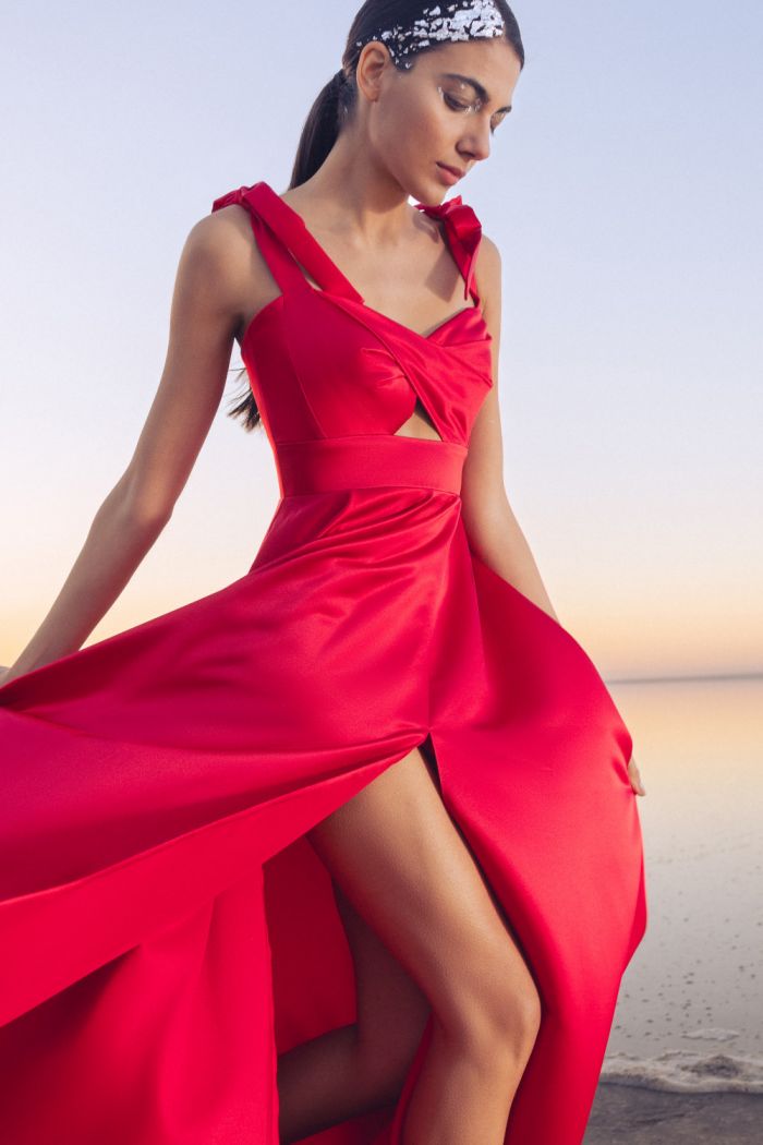 Эффектно вечернее платье красного цвета в пол на бретелях-завязках - МАРС
