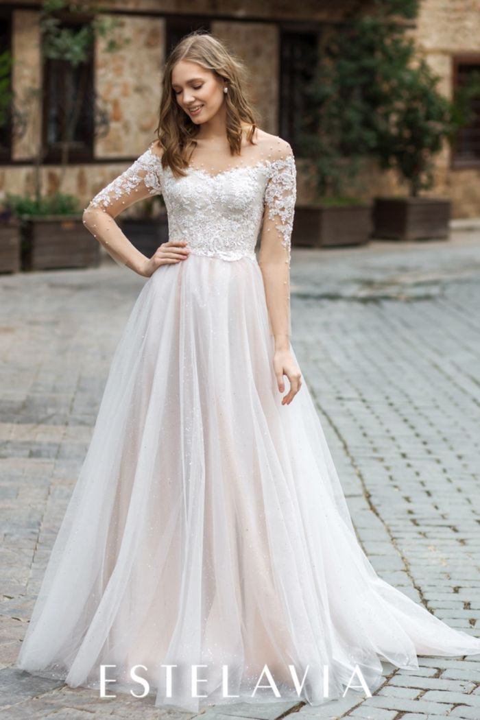 Свадебное платье с цветочным декором шлейфом и прозрачным рукавом - КЭССЕДИ