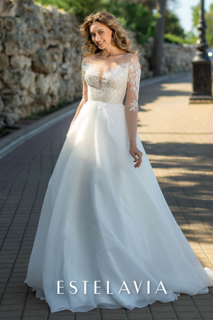 Свадебное романтичное платье с кружевным лифом, шлейфом и прозрачным длинным рукавом - ДОЙНА