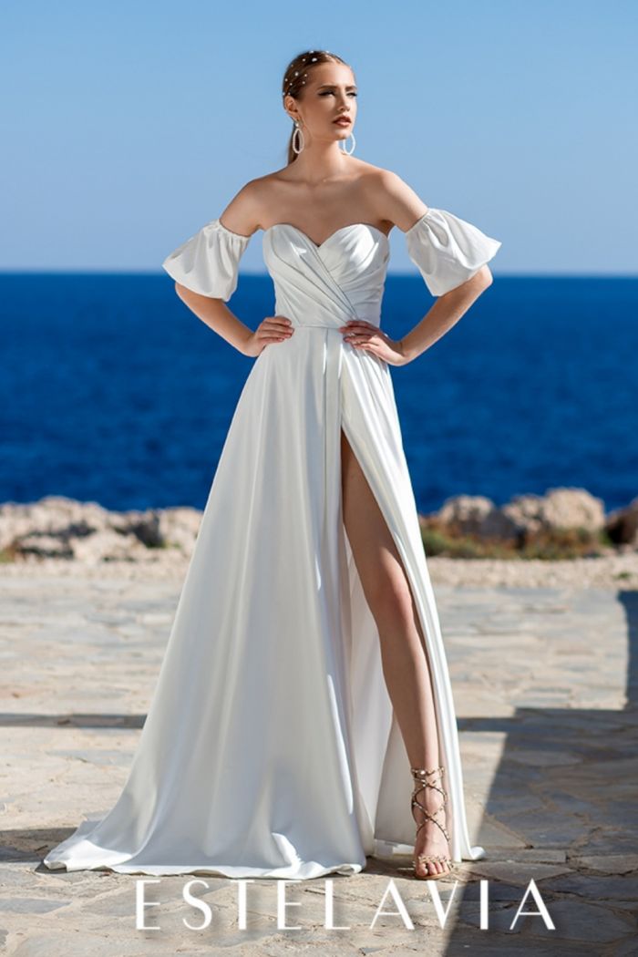 Корсетное свадебное платье из атласа с высоким разрезом в стиле минимализм - РЕЙН