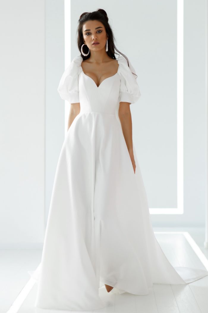 Атласное свадебное платье на бретелях со шлейфом в стиле минимализм - БАЗА 4