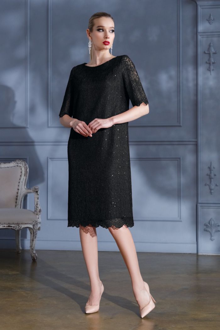 Кружевное платье черного цвета прямого силуэта классической длины с рукавом - РАФИНАТА
