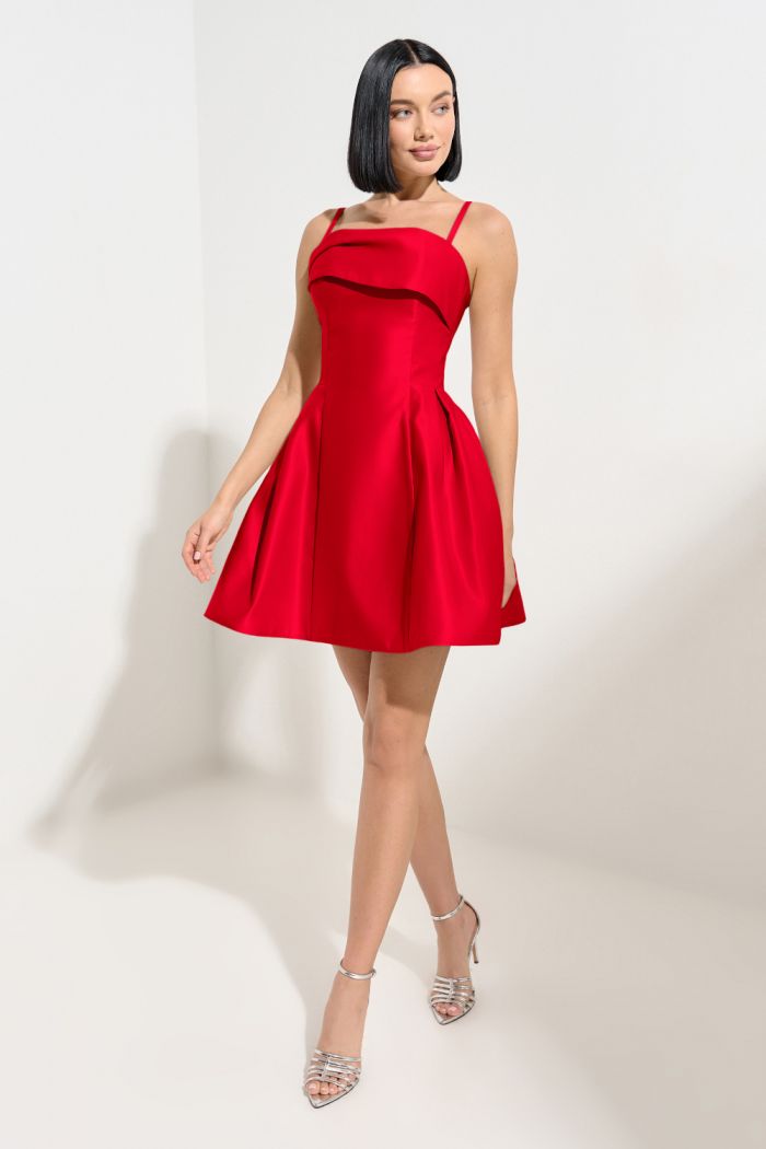 Яркое красное платье мини длины на тонких бретелях и корсетным лифом с отворотом-лепестком - ЛУЧШАЯ ПОДРУГА