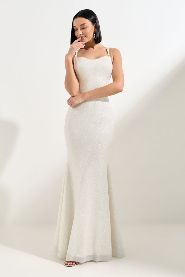 Блестящее силуэтное платье с открытыми плечами и перекрещенными бретелями - ВЫЗОВ ПРИНЯТ