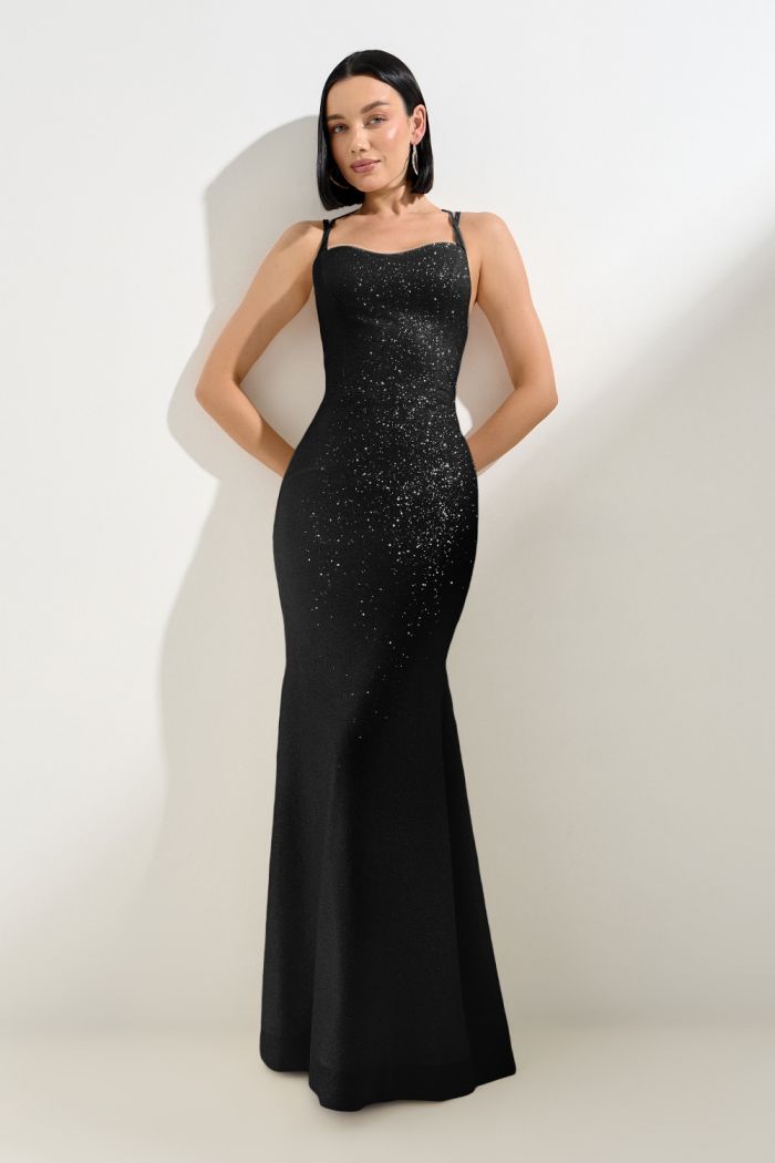 Вечернее платье по фигуре с открытой спиной из блестящей ткани - ВЫЗОВ ПРИНЯТ