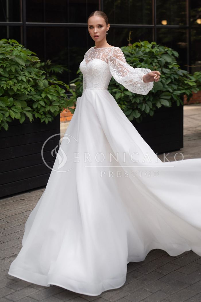 Закрытое корсетное свадебное платье с воздушными рукавами - SV 798