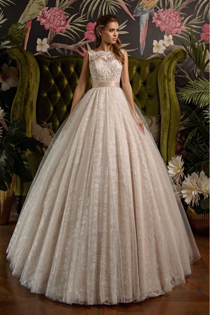 Свадебное платье с пышной глиттерной юбкой нежного цвета - SV 144